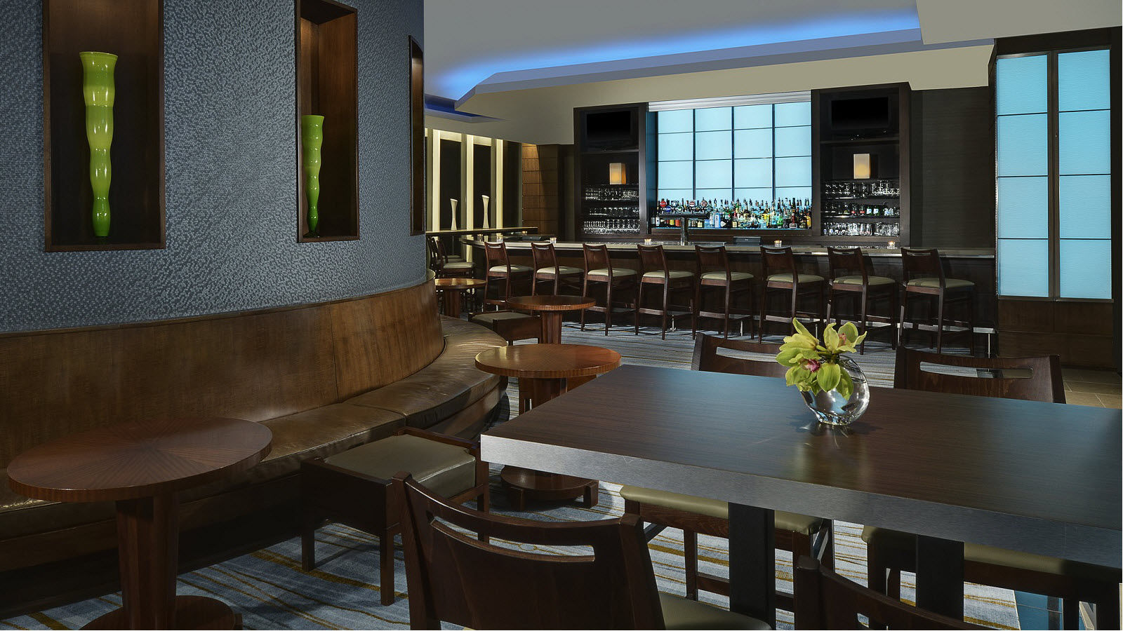 The Chartroom Bar and Lounge | The Westin Harbour Castle, Toronto